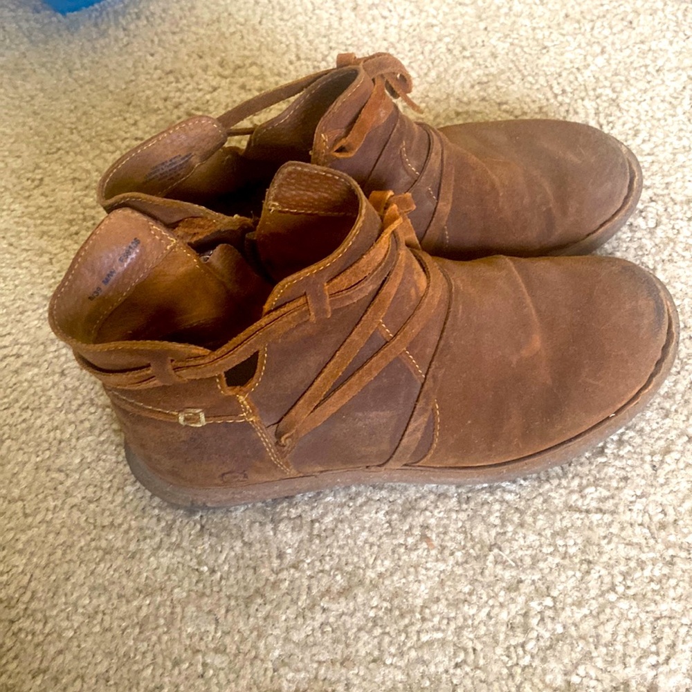 Born Distressed Leather boots